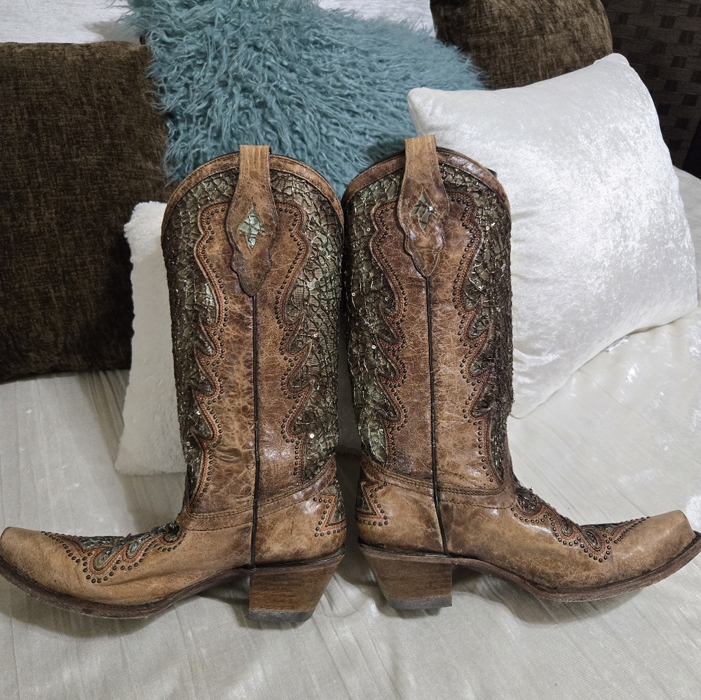 Boots By Corral Size 8 EUC!!! - Picture 2 of 13